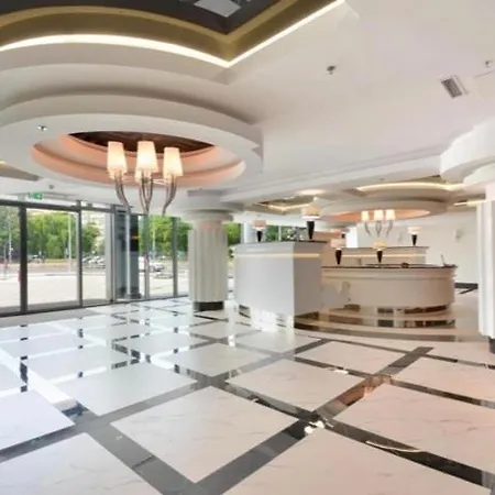 Hanza Tower Luxury 24 Pool & Spa * שצ'צ'ין